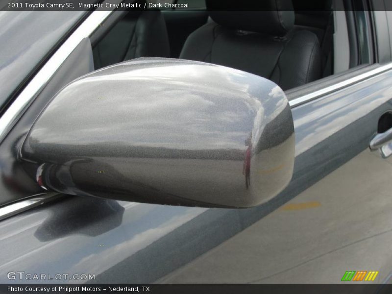 Magnetic Gray Metallic / Dark Charcoal 2011 Toyota Camry SE