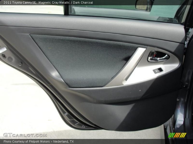 Magnetic Gray Metallic / Dark Charcoal 2011 Toyota Camry SE