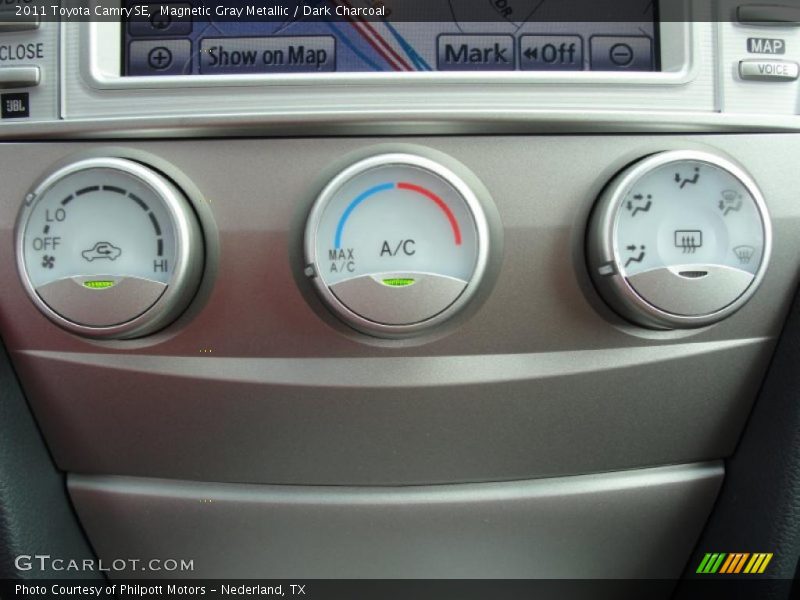 Magnetic Gray Metallic / Dark Charcoal 2011 Toyota Camry SE