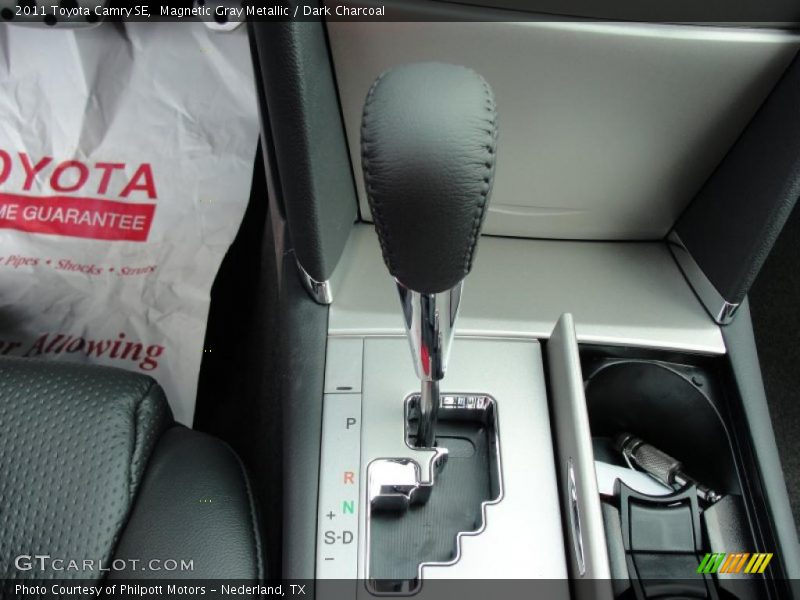 Magnetic Gray Metallic / Dark Charcoal 2011 Toyota Camry SE