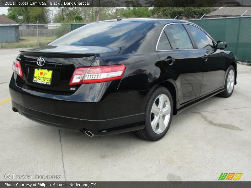Black / Dark Charcoal 2011 Toyota Camry SE