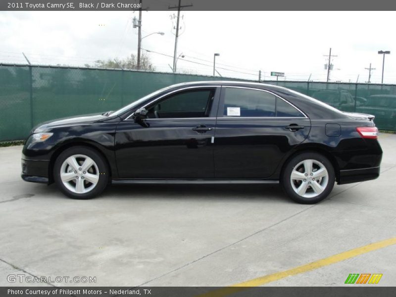 Black / Dark Charcoal 2011 Toyota Camry SE