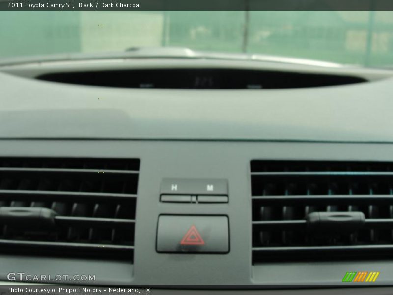 Black / Dark Charcoal 2011 Toyota Camry SE