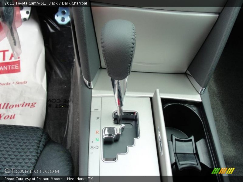 Black / Dark Charcoal 2011 Toyota Camry SE