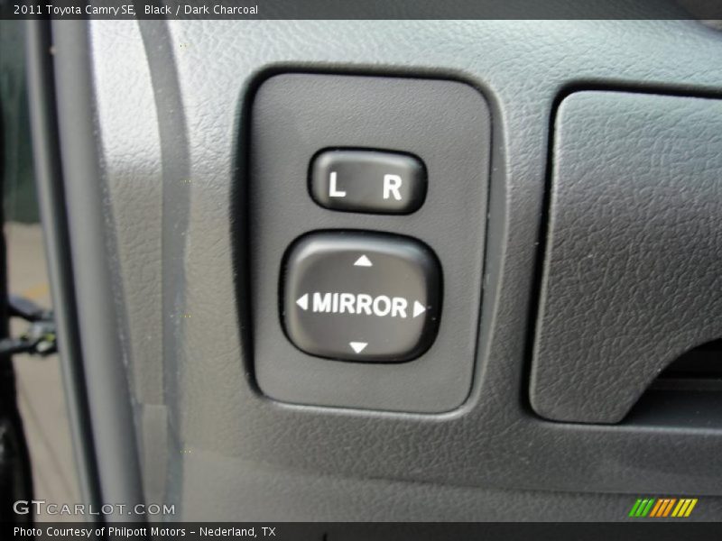 Black / Dark Charcoal 2011 Toyota Camry SE