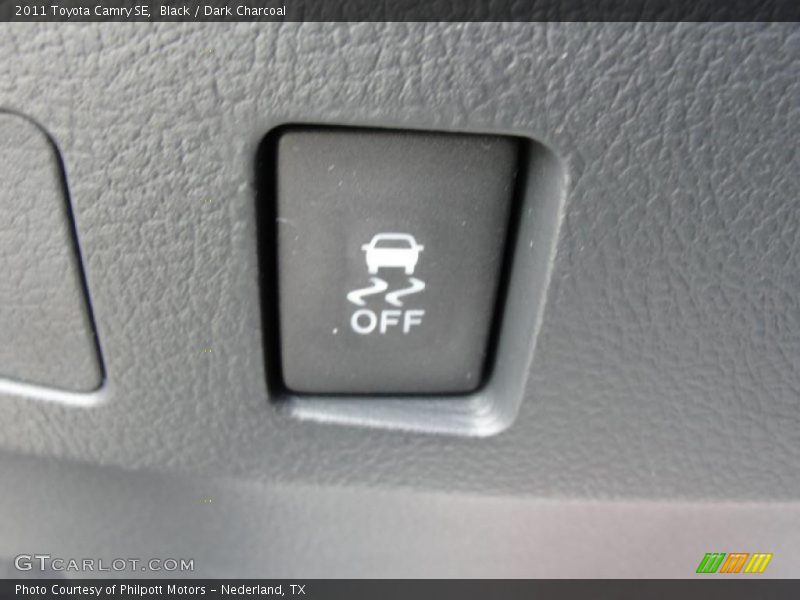 Black / Dark Charcoal 2011 Toyota Camry SE