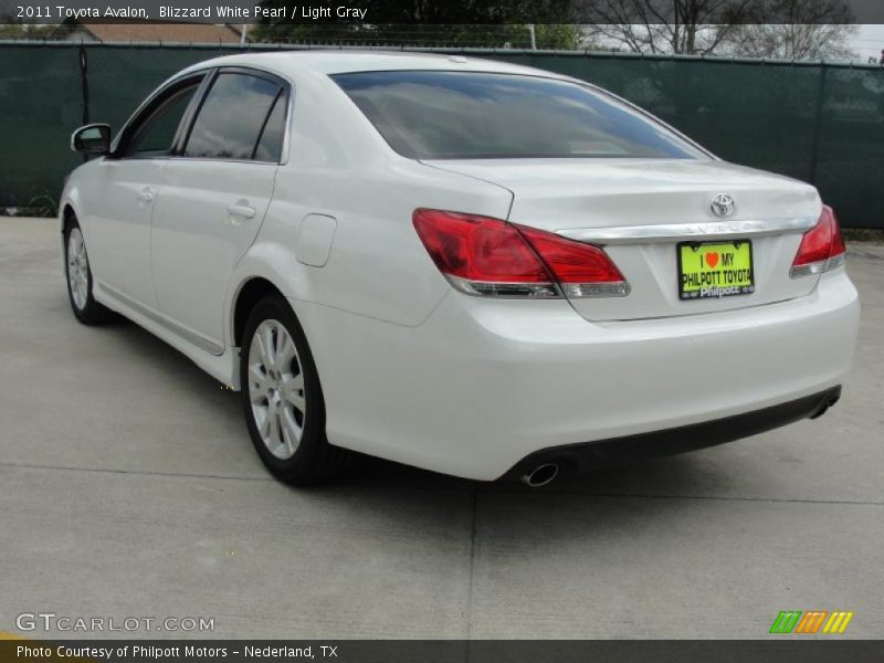 Blizzard White Pearl / Light Gray 2011 Toyota Avalon