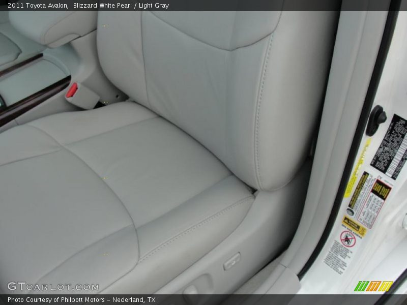 Blizzard White Pearl / Light Gray 2011 Toyota Avalon