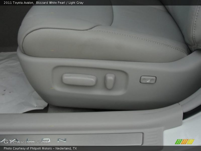 Blizzard White Pearl / Light Gray 2011 Toyota Avalon