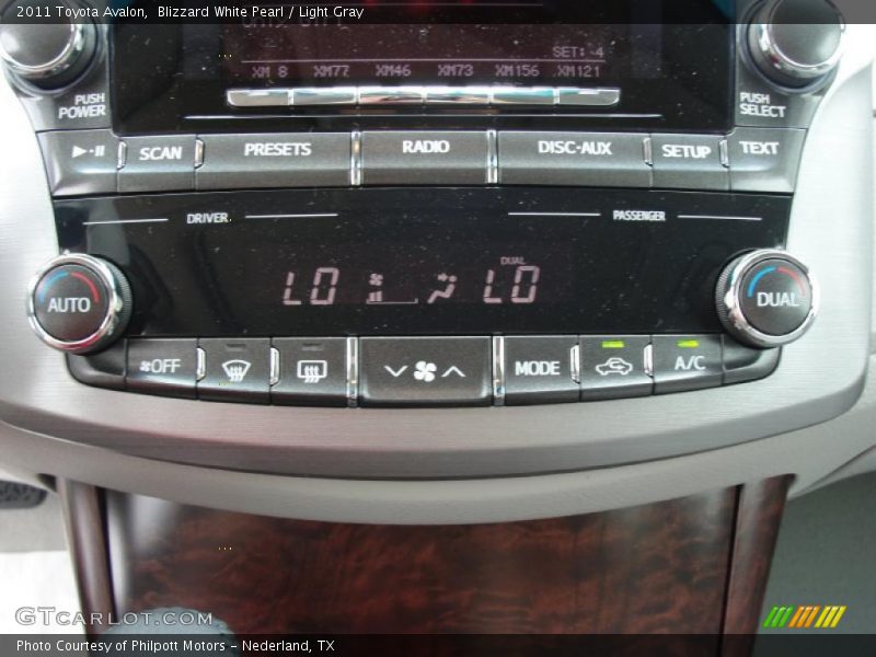 Blizzard White Pearl / Light Gray 2011 Toyota Avalon