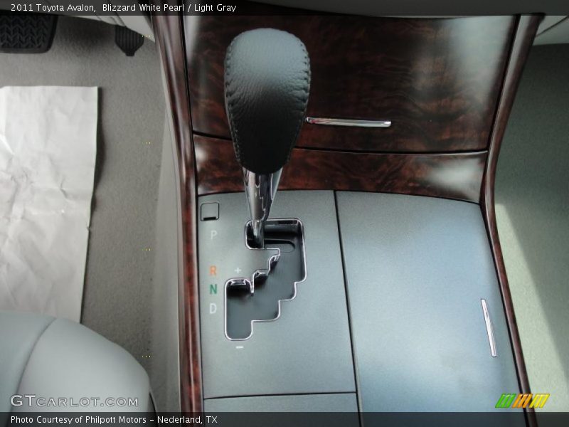 Blizzard White Pearl / Light Gray 2011 Toyota Avalon
