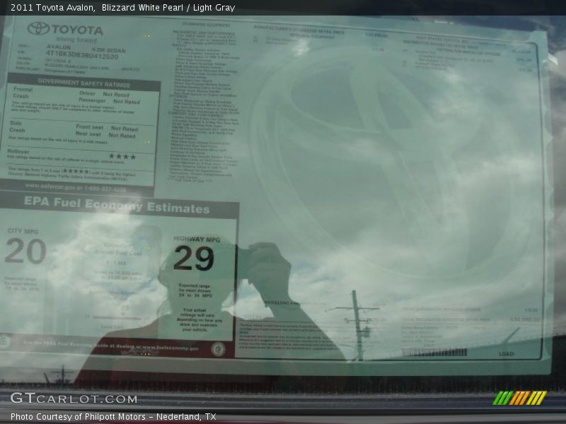 Blizzard White Pearl / Light Gray 2011 Toyota Avalon