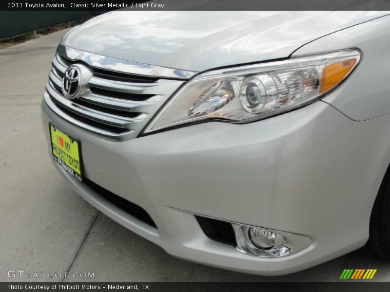Classic Silver Metallic / Light Gray 2011 Toyota Avalon