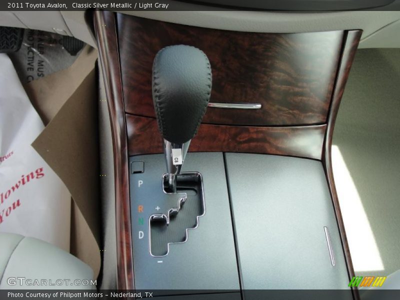Classic Silver Metallic / Light Gray 2011 Toyota Avalon