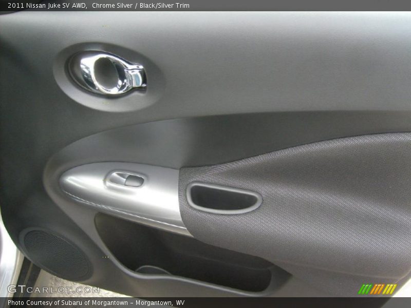Chrome Silver / Black/Silver Trim 2011 Nissan Juke SV AWD