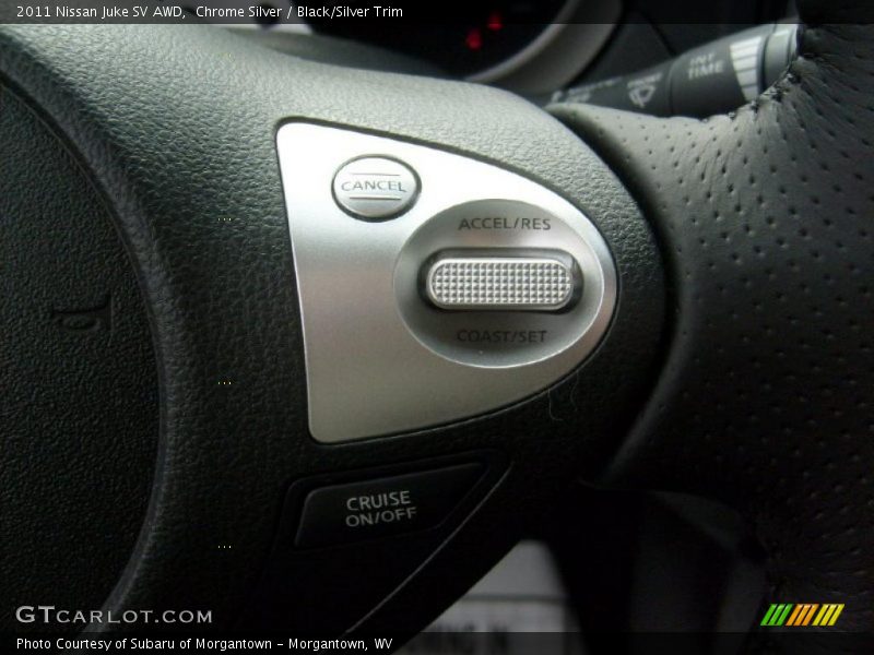 Chrome Silver / Black/Silver Trim 2011 Nissan Juke SV AWD