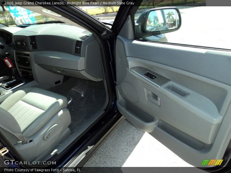 Midnight Blue Pearl / Medium Slate Gray 2006 Jeep Grand Cherokee Laredo
