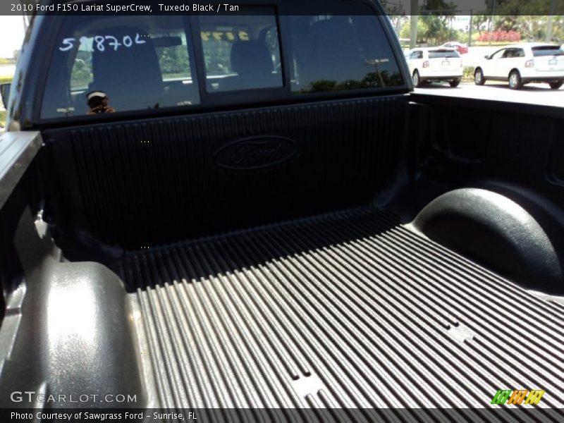 Tuxedo Black / Tan 2010 Ford F150 Lariat SuperCrew