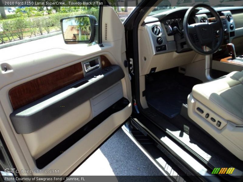 Tuxedo Black / Tan 2010 Ford F150 Lariat SuperCrew