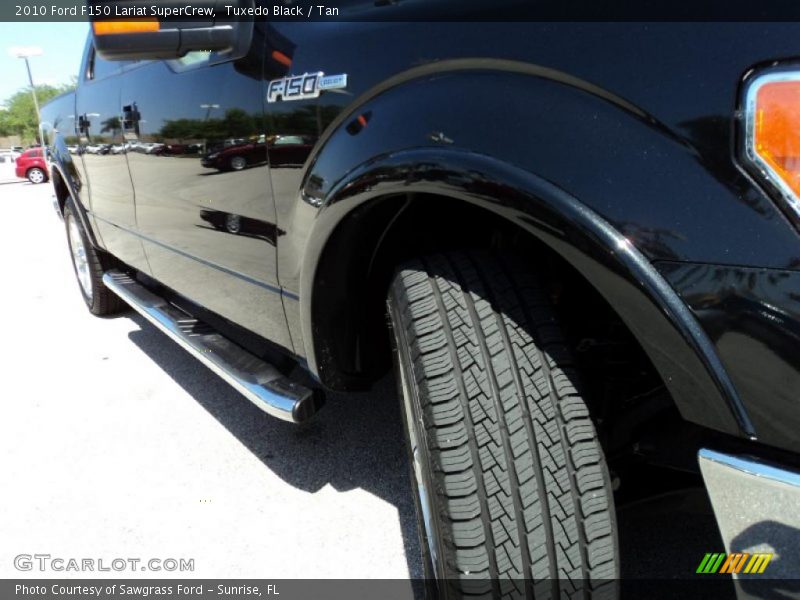 Tuxedo Black / Tan 2010 Ford F150 Lariat SuperCrew