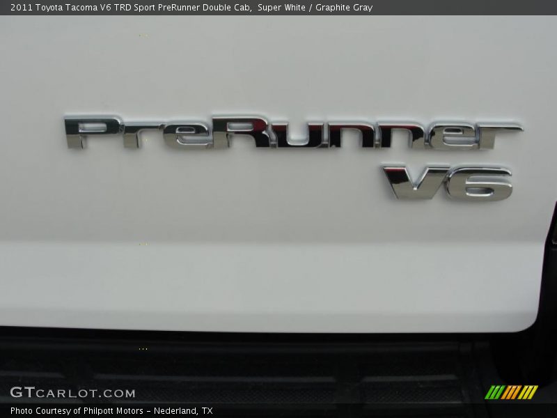 Super White / Graphite Gray 2011 Toyota Tacoma V6 TRD Sport PreRunner Double Cab