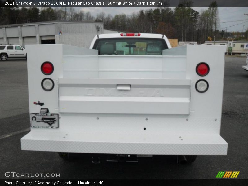 Summit White / Dark Titanium 2011 Chevrolet Silverado 2500HD Regular Cab Chassis