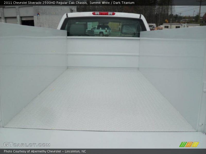 Summit White / Dark Titanium 2011 Chevrolet Silverado 2500HD Regular Cab Chassis