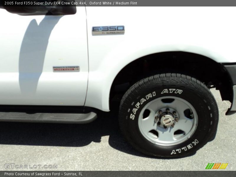 Oxford White / Medium Flint 2005 Ford F350 Super Duty FX4 Crew Cab 4x4
