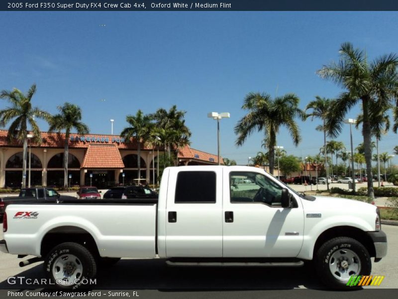 Oxford White / Medium Flint 2005 Ford F350 Super Duty FX4 Crew Cab 4x4