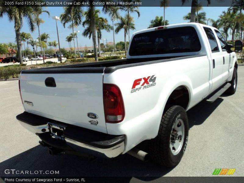 Oxford White / Medium Flint 2005 Ford F350 Super Duty FX4 Crew Cab 4x4