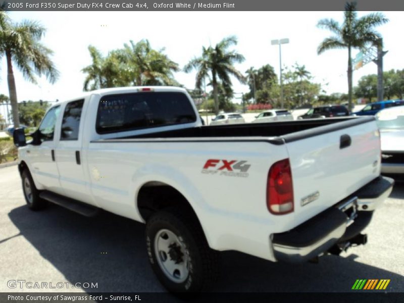 Oxford White / Medium Flint 2005 Ford F350 Super Duty FX4 Crew Cab 4x4