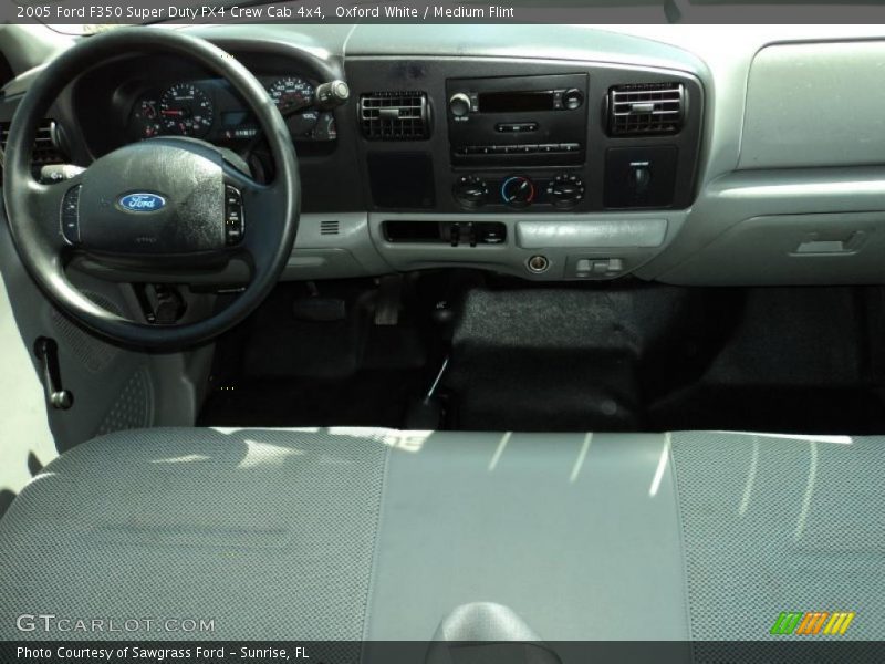 Oxford White / Medium Flint 2005 Ford F350 Super Duty FX4 Crew Cab 4x4
