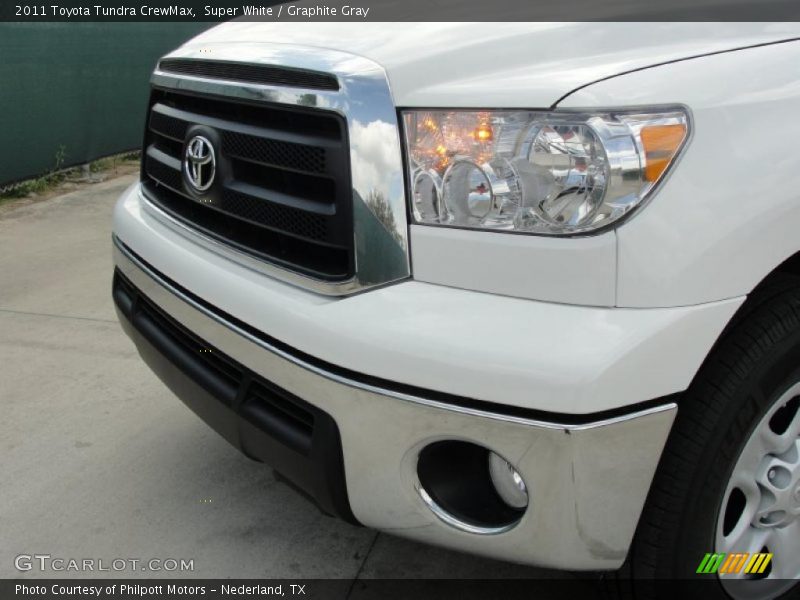 Super White / Graphite Gray 2011 Toyota Tundra CrewMax