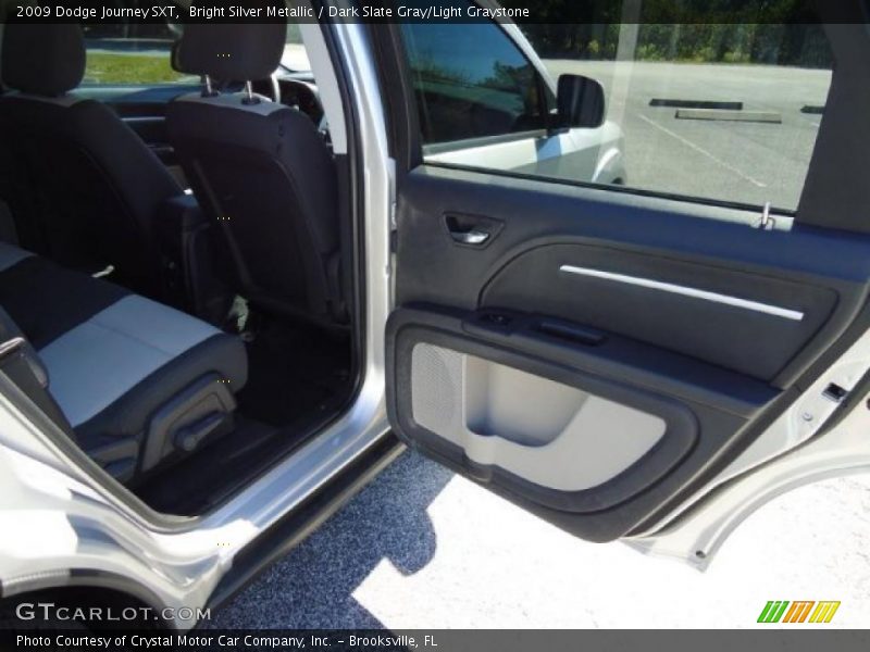 Bright Silver Metallic / Dark Slate Gray/Light Graystone 2009 Dodge Journey SXT