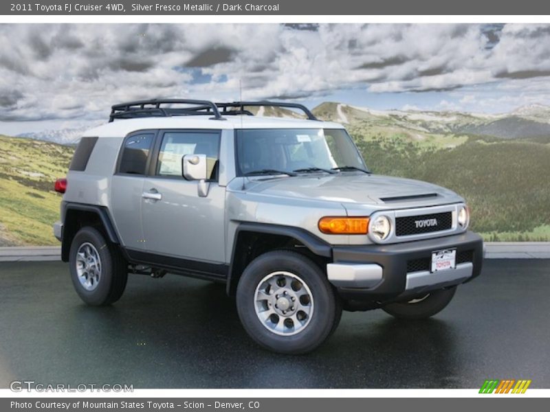 Front 3/4 View of 2011 FJ Cruiser 4WD