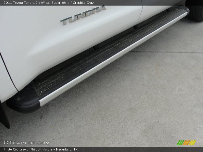 Super White / Graphite Gray 2011 Toyota Tundra CrewMax