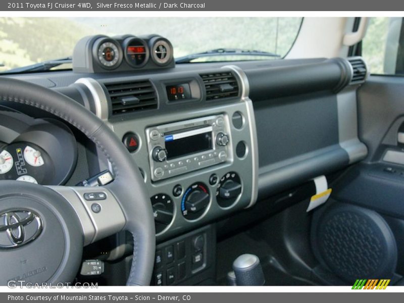 Silver Fresco Metallic / Dark Charcoal 2011 Toyota FJ Cruiser 4WD