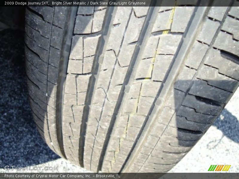 Bright Silver Metallic / Dark Slate Gray/Light Graystone 2009 Dodge Journey SXT