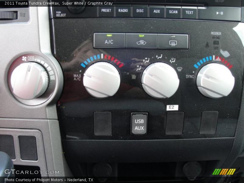 Super White / Graphite Gray 2011 Toyota Tundra CrewMax