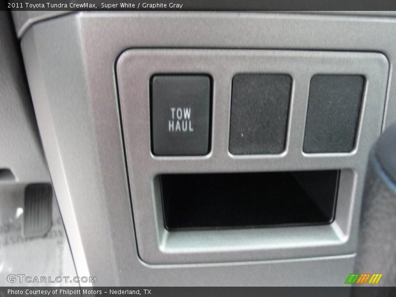 Super White / Graphite Gray 2011 Toyota Tundra CrewMax