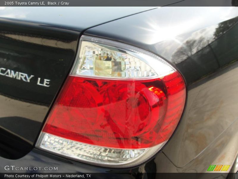 Black / Gray 2005 Toyota Camry LE