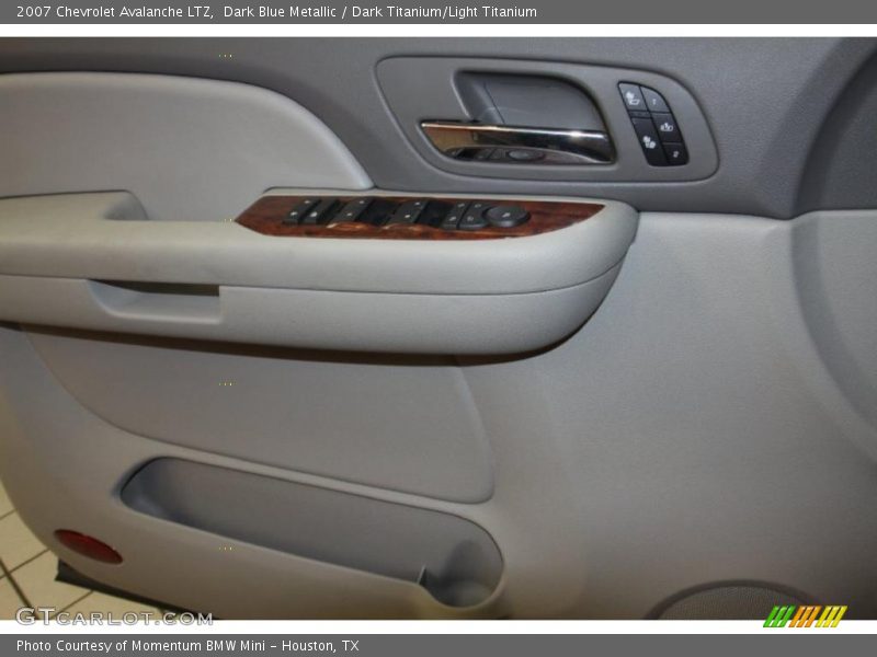 Dark Blue Metallic / Dark Titanium/Light Titanium 2007 Chevrolet Avalanche LTZ