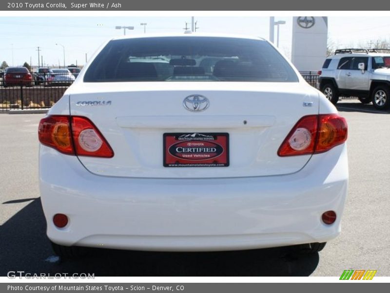 Super White / Ash 2010 Toyota Corolla