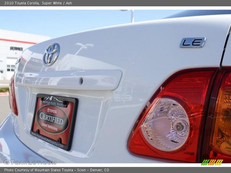 Super White / Ash 2010 Toyota Corolla