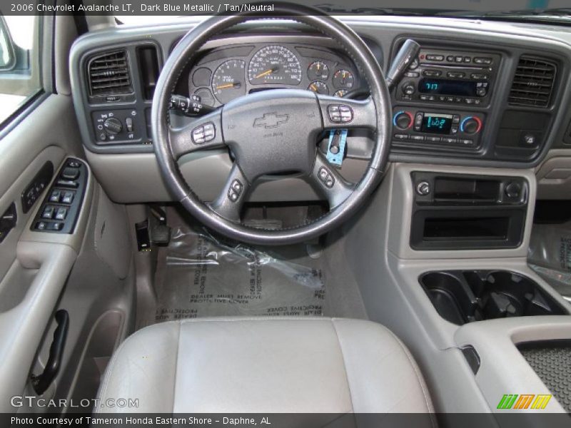 Dashboard of 2006 Avalanche LT