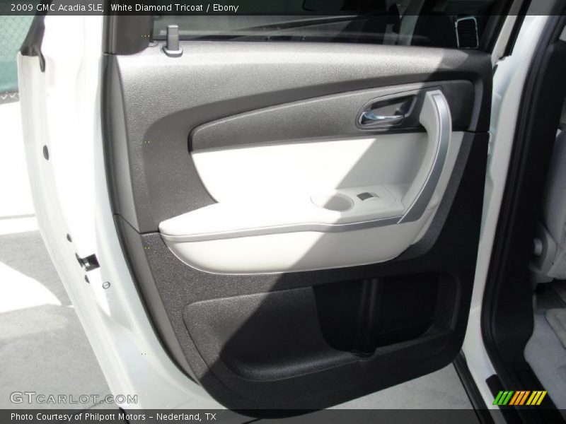 White Diamond Tricoat / Ebony 2009 GMC Acadia SLE