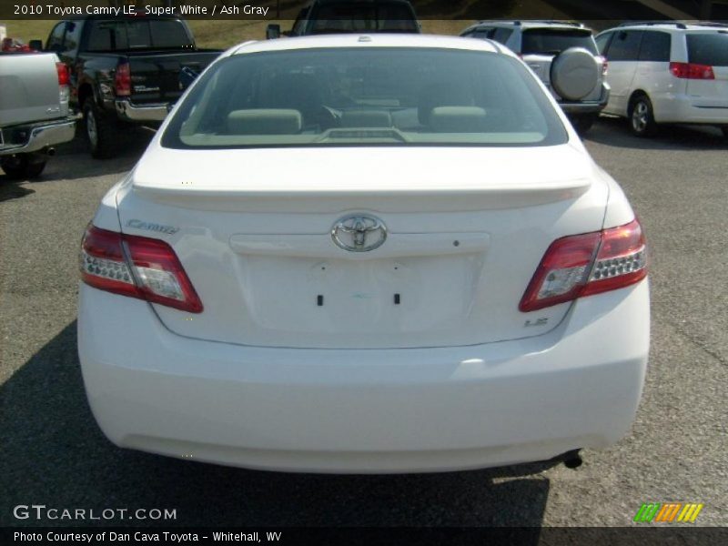 Super White / Ash Gray 2010 Toyota Camry LE
