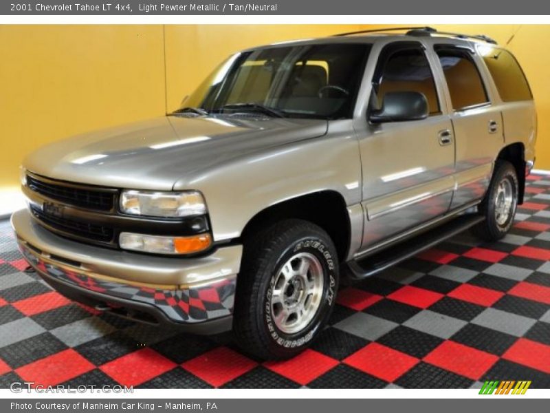 Light Pewter Metallic / Tan/Neutral 2001 Chevrolet Tahoe LT 4x4