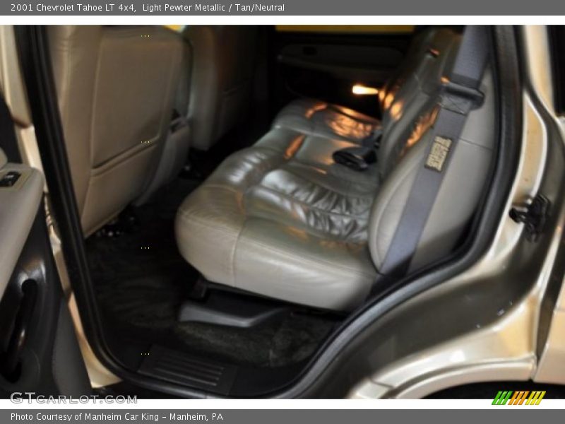 Light Pewter Metallic / Tan/Neutral 2001 Chevrolet Tahoe LT 4x4