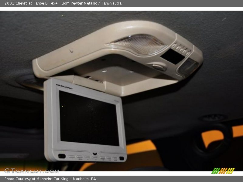 Light Pewter Metallic / Tan/Neutral 2001 Chevrolet Tahoe LT 4x4